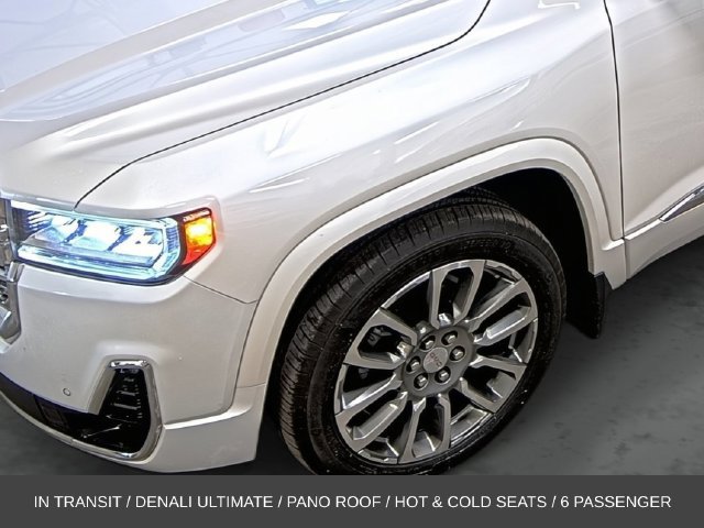 Used 2023 GMC Acadia Denali w/ Denali Ultimate Package AWD/4WD image 9