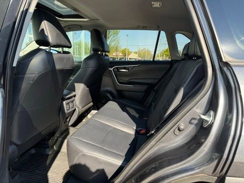 Used 2019 Toyota RAV4 XLE Premium w/ Cold Weather Package AWD/4WD image 22
