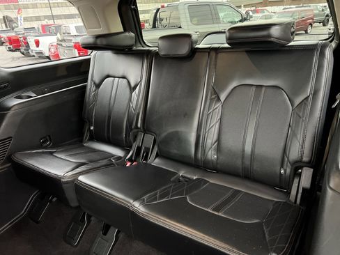 Used 2020 Ford Expedition Platinum image 26