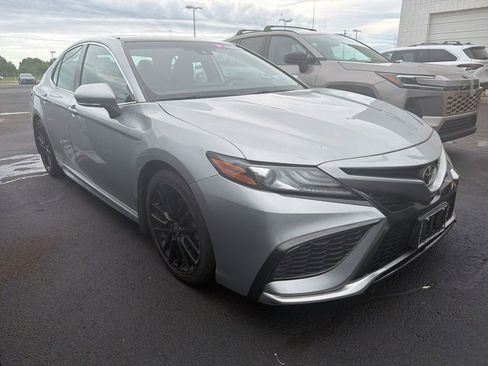Used 2021 Toyota Camry XSE FWD image 2