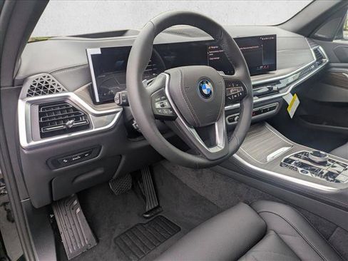 Used 2026 BMW X5 xDrive50e w/ Executive Package AWD/4WD image 3