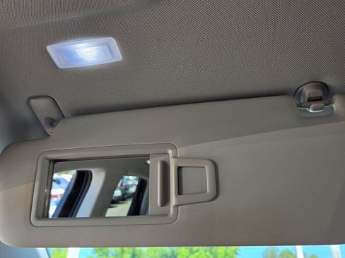Certified 2023 Volkswagen Taos SE w/ Panoramic Sunroof Package FWD image 44