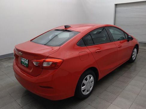 Used 2017 Chevrolet Cruze LS FWD image 9