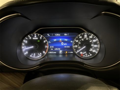 Used 2018 Nissan Maxima Platinum image 12