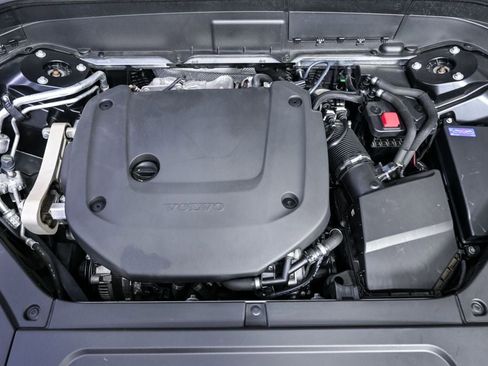 Certified 2023 Volvo XC90 B6 Core AWD/4WD image 36
