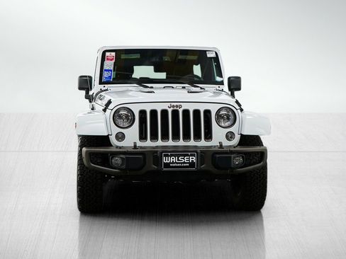 Used 2016 Jeep Wrangler Unlimited Sahara AWD/4WD image 8