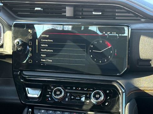 Used 2024 GMC Sierra 2500 AT4 w/ Max Trailering Package image 12