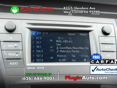 Used 2015 Toyota Prius Three w/ Solar Roof Package FWD image 22