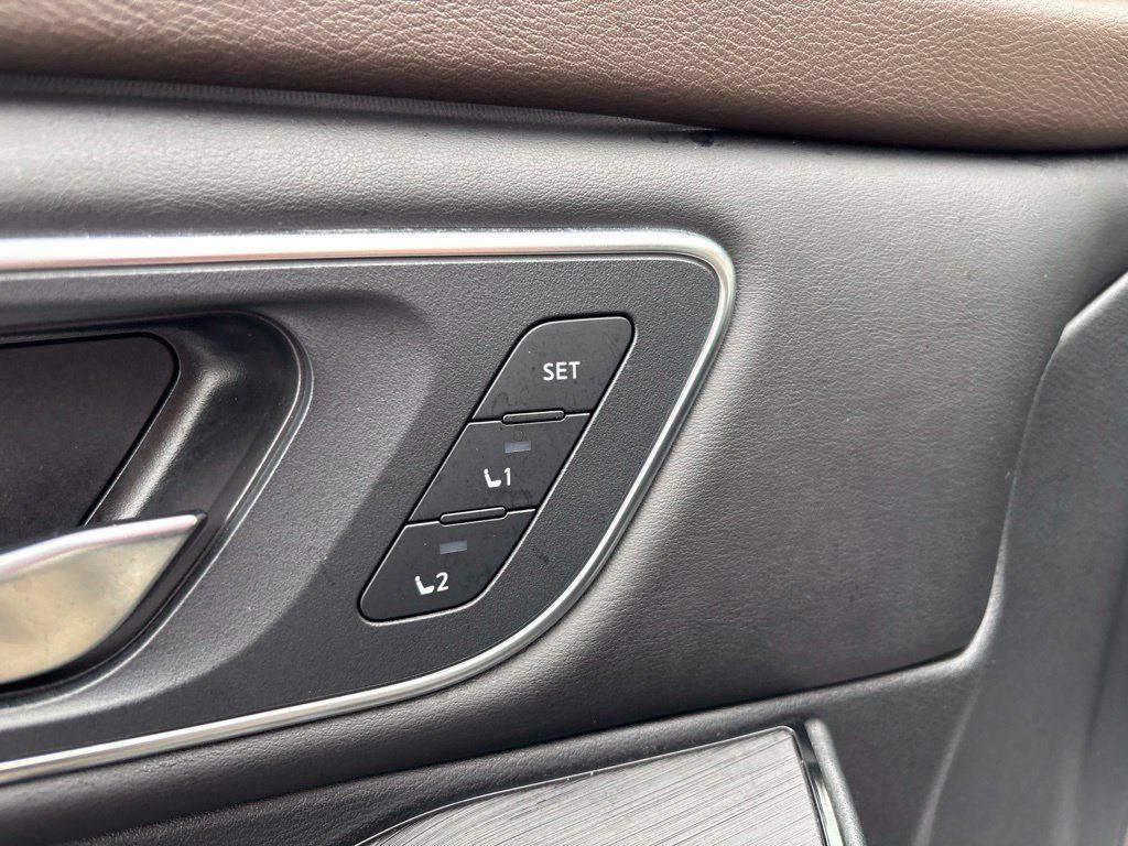 Used 2021 Nissan Rogue Platinum AWD/4WD image 20