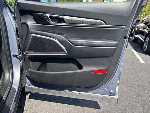 Used 2024 Kia Telluride EX w/ EX Captain's Chair Package FWD image 14