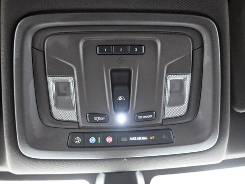 Used 2021 Chevrolet Silverado 1500 LTZ image 18