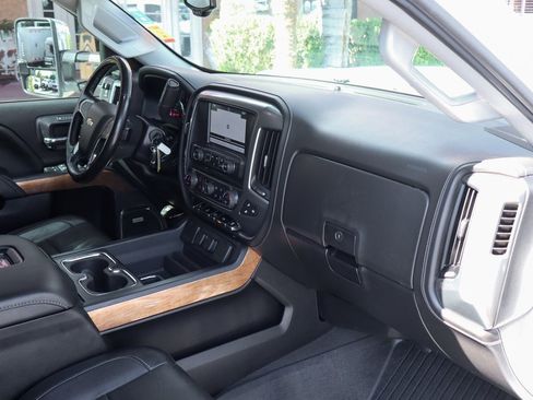 Used 2019 Chevrolet Silverado 3500 LTZ w/ Duramax Plus Package image 43