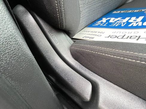 Used 2021 Nissan Rogue SV image 13