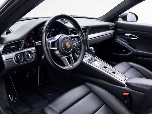 Certified 2017 Porsche 911 Carrera RWD image 4