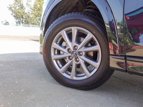 Certified 2025 MAZDA CX-5 AWD 2.5 S w/ Preferred Package image 8