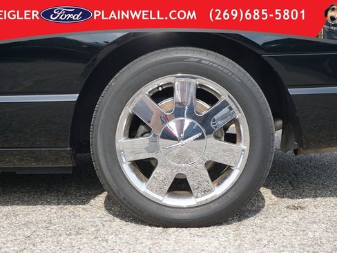 Used 2002 Ford Thunderbird RWD image 9