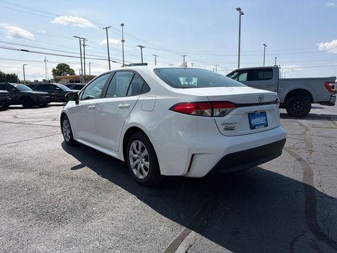 Used 2024 Toyota Corolla LE FWD image 8