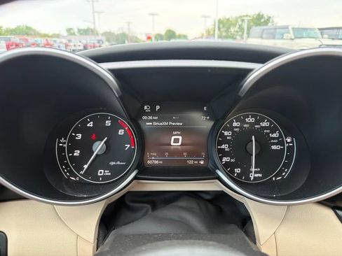 Used 2019 Alfa Romeo Giulia Ti w/ Quick Order Package 22X Lusso AWD/4WD image 32