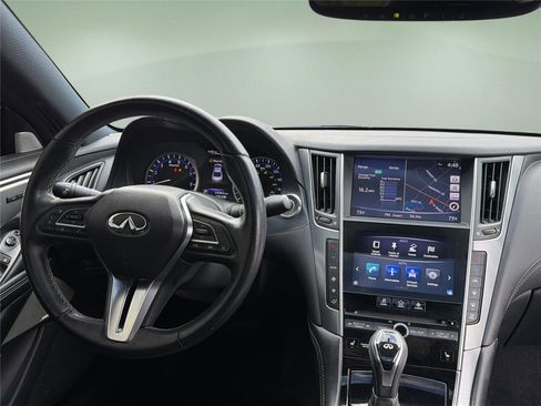 Used 2018 INFINITI Q60 3.0t Luxe w/ Sensory Package 3.0T Luxe AWD/4WD image 9