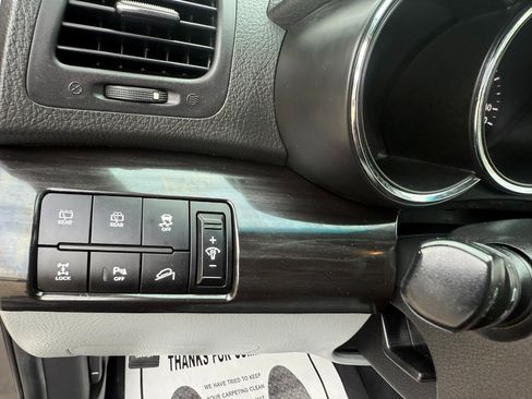 Used 2011 Kia Sorento LX w/ Convenience Pkg image 17
