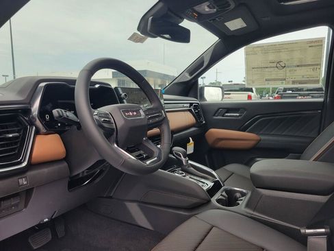 New 2026 GMC Canyon AT4 w/ Technology Plus Package AWD/4WD image 11