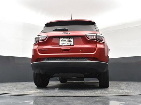 New 2026 Jeep Compass Latitude image 20