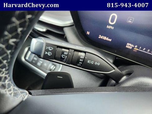 Used 2025 Buick Enclave Sport Touring image 20