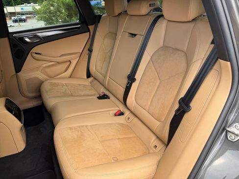 Used 2018 Porsche Macan S AWD/4WD image 39