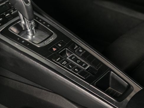 Used 2015 Porsche 911 Turbo image 28