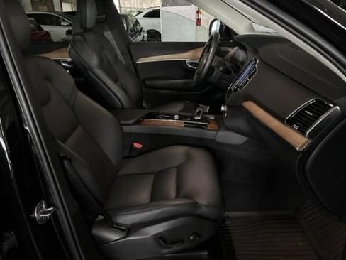 Used 2024 Volvo XC90 T8 Plus w/ Protection Package Premier AWD/4WD image 5