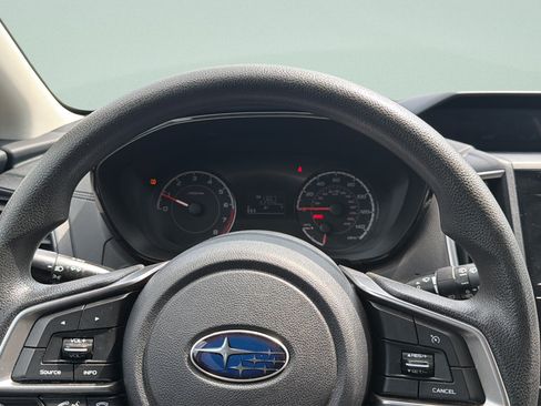 Used 2020 Subaru Crosstrek 2.0i AWD/4WD image 13