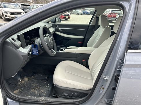 New 2026 Hyundai Sonata SEL FWD image 4