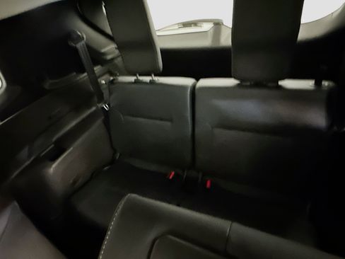 Used 2025 Mitsubishi Outlander SE image 30