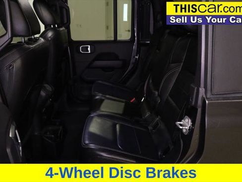 Used 2021 Jeep Gladiator Overland image 18