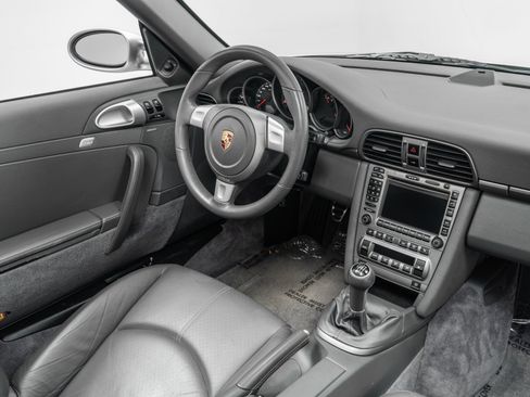Used 2005 Porsche 911 Carrera RWD image 25