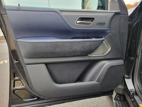 New 2026 INFINITI QX80 4WD image 17