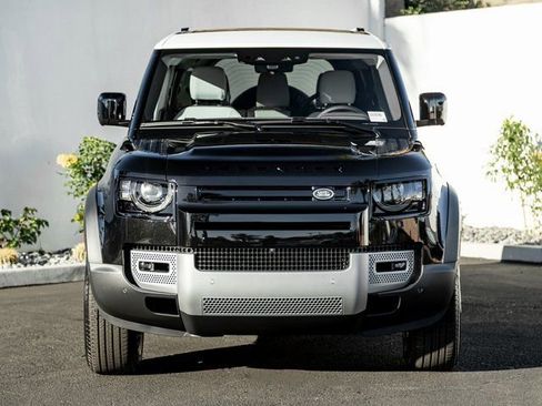 New 2025 Land Rover Defender 130 S image 3