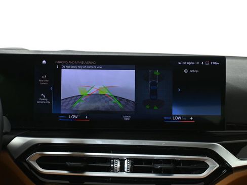 Certified 2023 BMW 330i xDrive Sedan w/ Premium Package AWD/4WD image 23
