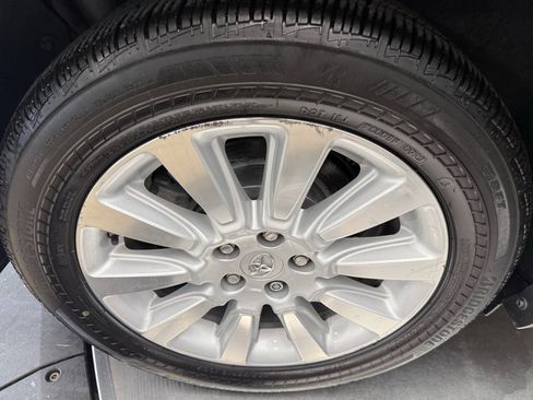 Used 2014 Toyota Sienna XLE AWD/4WD image 33