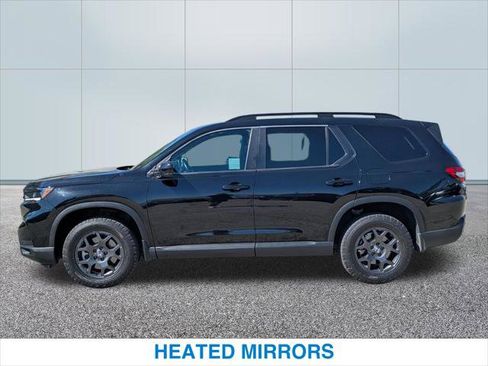 Certified 2023 Honda Pilot TrailSport image 10