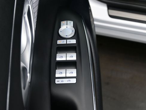 Certified 2026 Genesis GV70 2.5T image 10