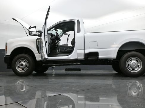 New 2026 Ford F250 XL image 25