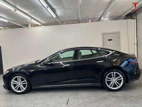 Used 2013 Tesla Model S RWD image 4