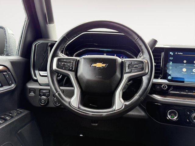 Used 2023 Chevrolet Silverado 1500 LT AWD/4WD image 11