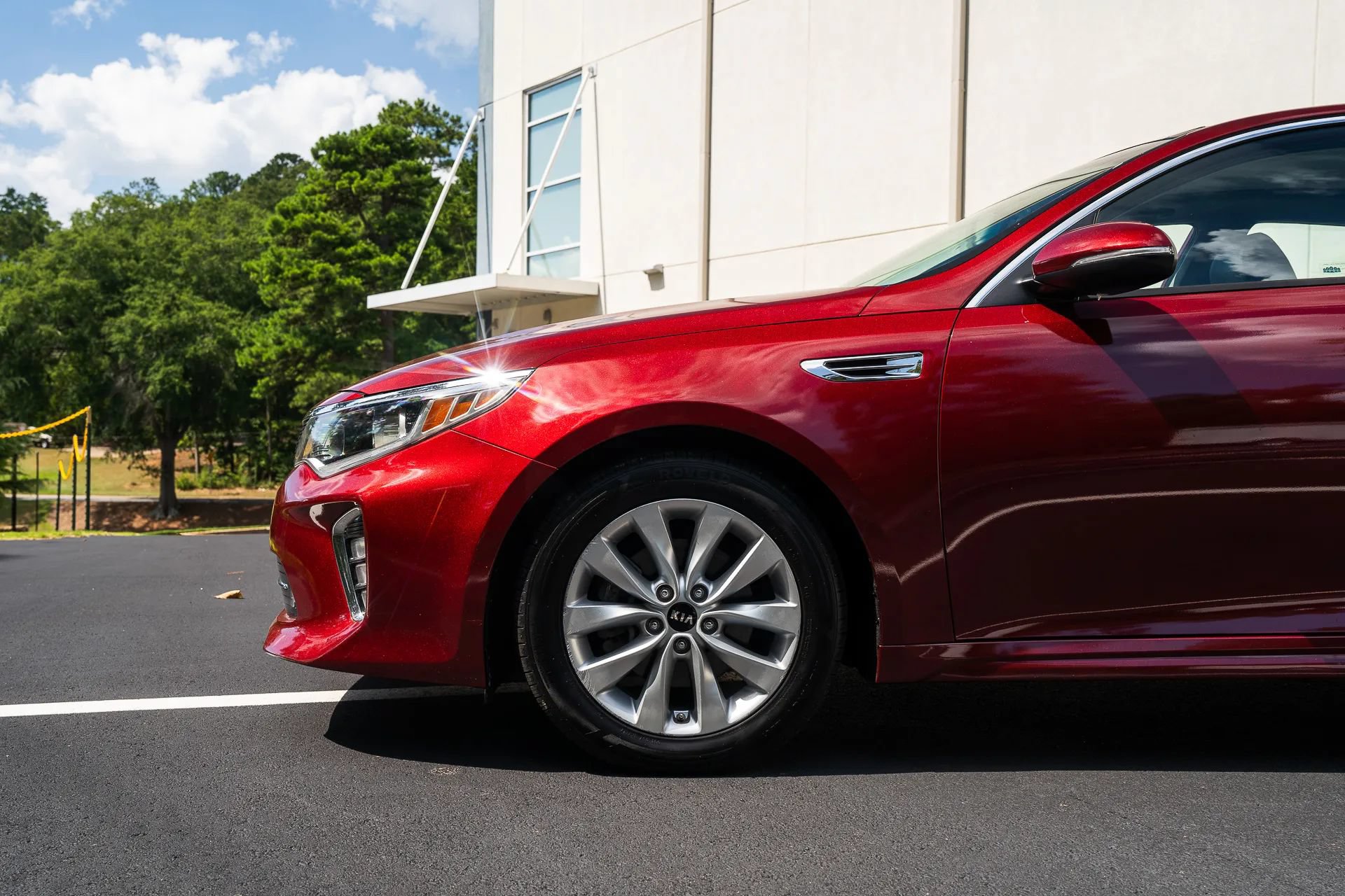 Used 2018 Kia Optima S w/ Panoramic Sunroof Package FWD image 3