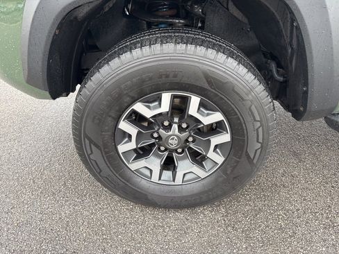 Used 2022 Toyota Tacoma TRD Off-Road image 46