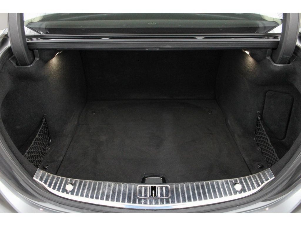 Used 2018 Mercedes-Benz S 560 Sedan image 30