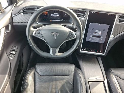 Used 2016 Tesla Model X 90D image 11