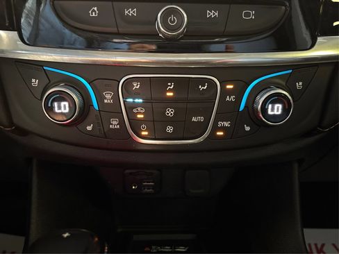 Used 2020 Chevrolet Traverse Premier w/ Redline Edition AWD/4WD image 33