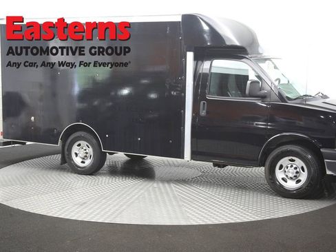 Used 2017 Chevrolet Express 3500 RWD image 44